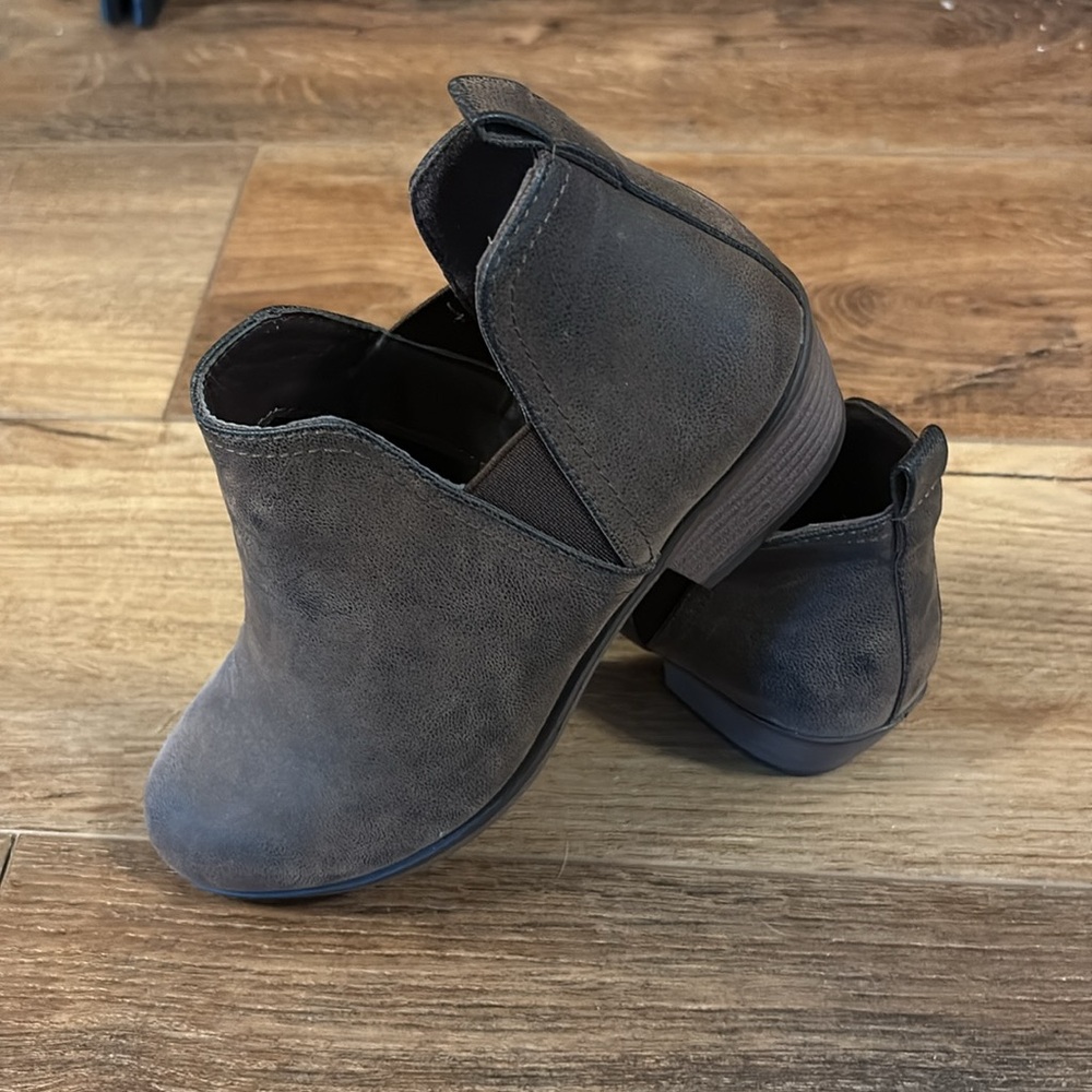 Natural Reflections Chelsea Ankle Boots